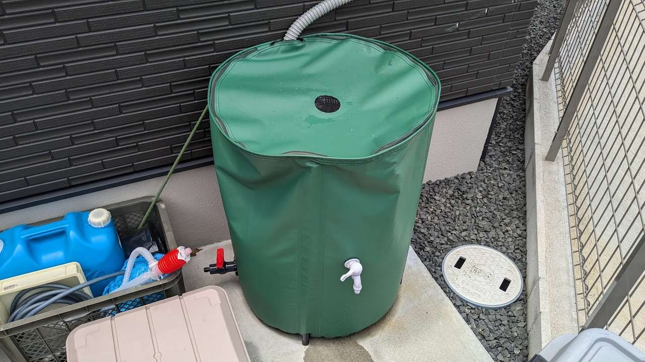雨水タンクを設置しました